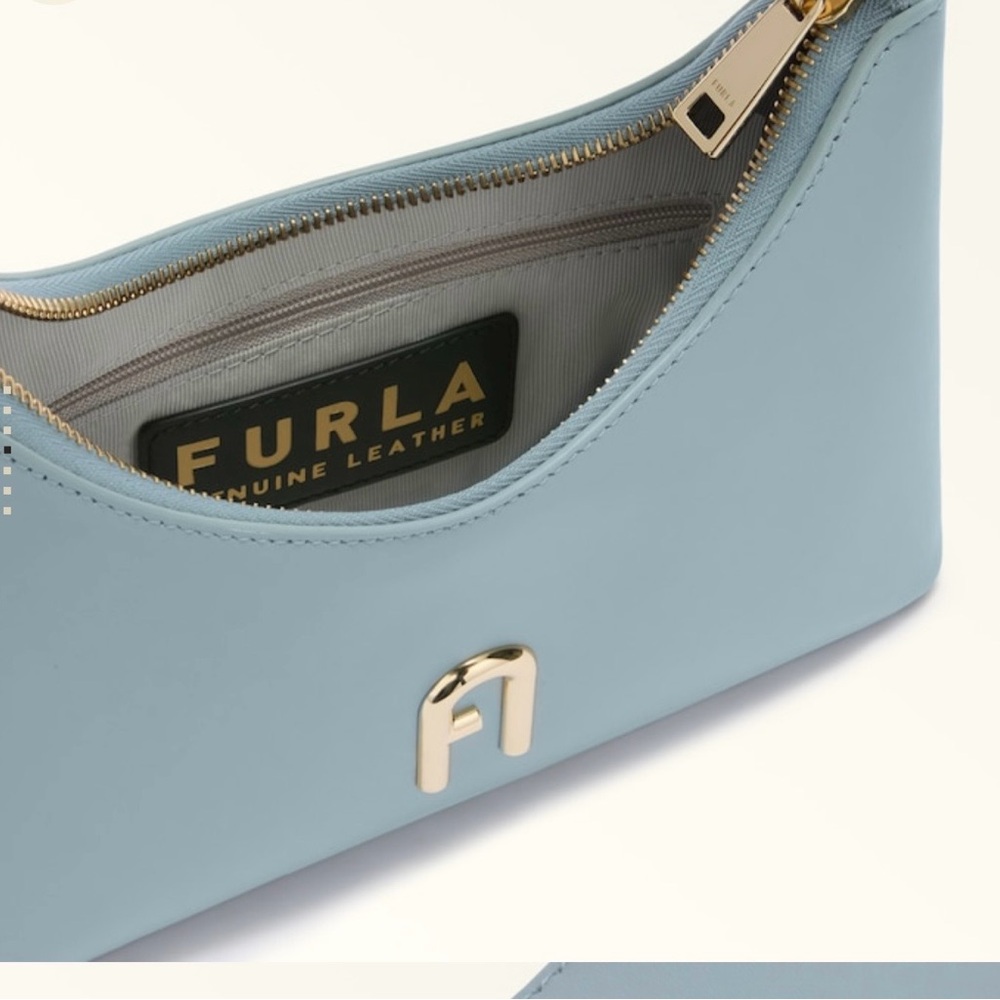 Elegant Blue Handbag - Picture 8 of 8